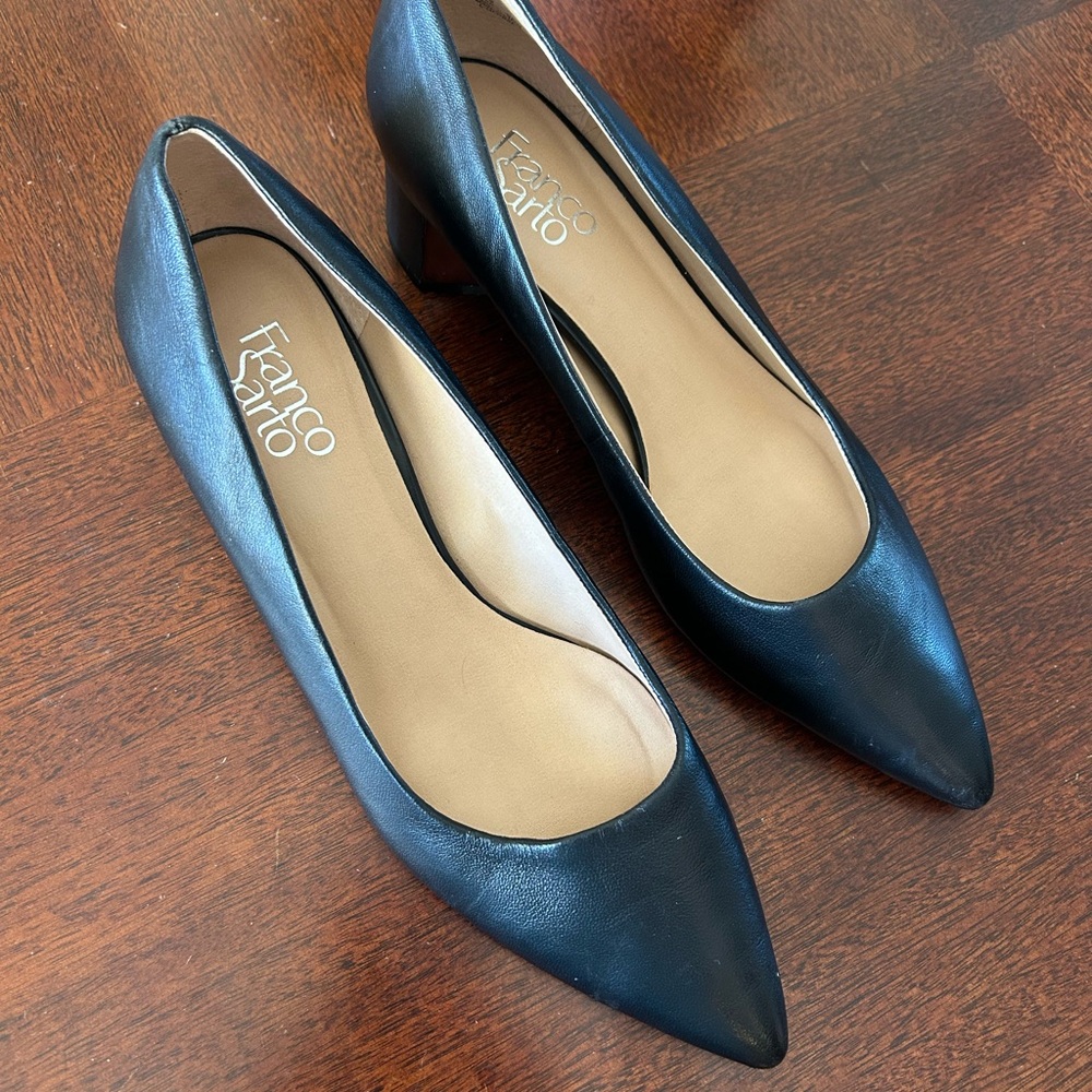 Franko Sarto black leather 2" heels size 9.5. I perfect condition.